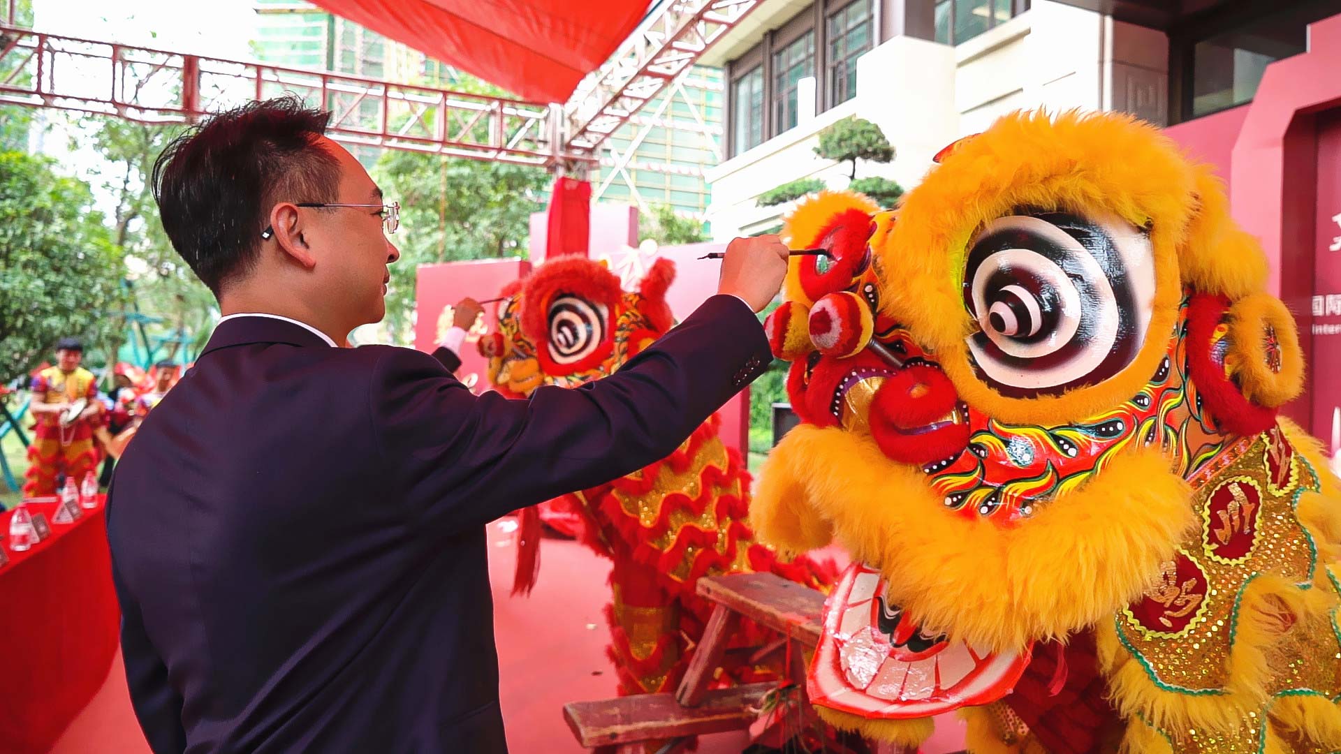 業總點睛.jpg